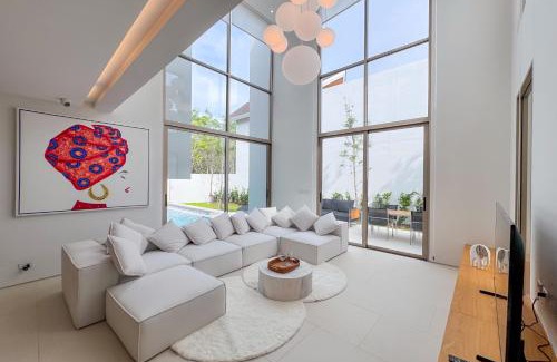 Si Sunthon Villa | Designer 3BR Pool Villa in New Build LuxPride 4 L8 Residence