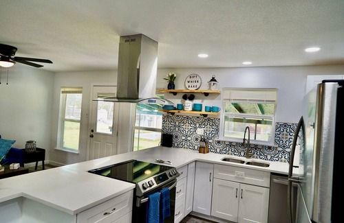 Temple House | Designer Retreat Near Baylor Scott & White Hospital