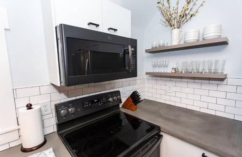 Fort Mill Apartment | Stylish Apt in Fort Mill with Spa, Hot Tub & Netflix