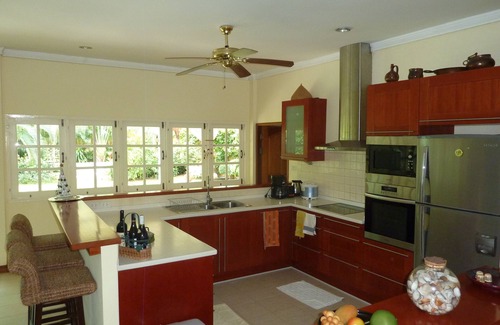 Khao Takiab Villa | Beach-Side Villa with Pool, Garden & Oceanfront Bliss