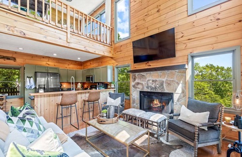 Clayton House | Designer Chic Mountain Home near Clayton & Lake Burton