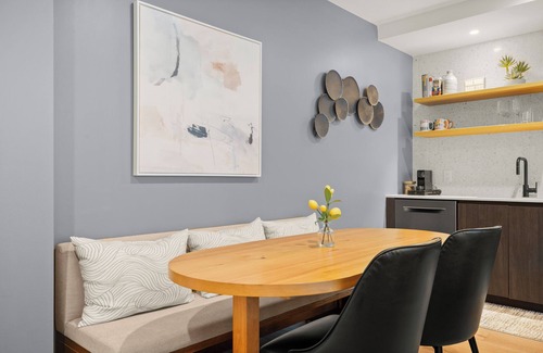 East Cesar Chavez Condo | Designer Condo Steps to Lady Bird Lake with gym & rooftop pool