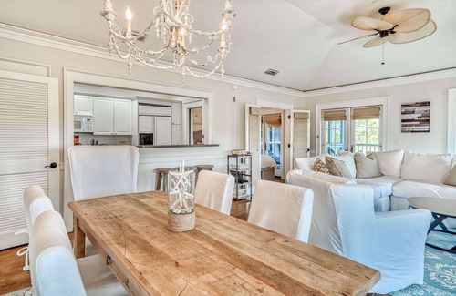 Watercolor Condo | Stylish Pet-Friendly Condo Steps from the Gulf Coast