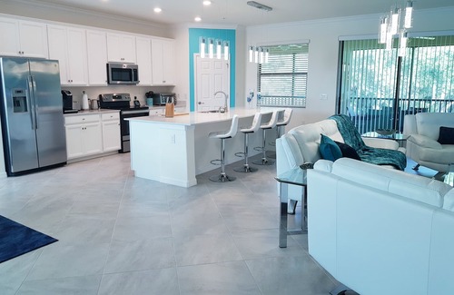 Gran Paradiso Condo | Elegant Designer Condo with Pool & Ocean Views in Gran Paradiso
