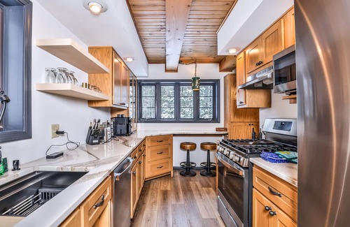 Lac du Flambeau House | Designer Cottage on Statenaker Lake with Dock & Trails