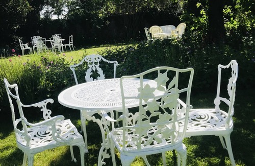 Buscot House | Elegant Designer House at Buscot Manor with Spa & Pool