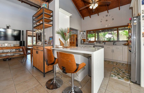 Noord House | Designer House with a View: Pet-Friendly Retreat Awaits