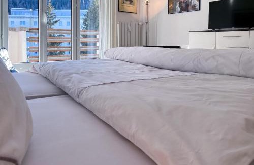 Sankt Moritz-Bad Apartment | Designer Küche with Südbalkon & Pet-Friendly Amenities