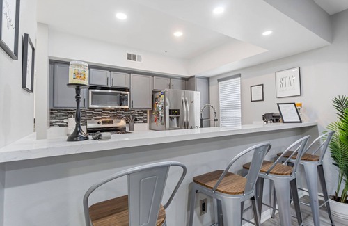Los Angeles House | Designer LA Townhome Near Sofi/LAX