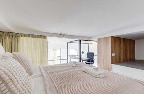 Holesovice Apartment | Designer Loft Apartment Holesovice, Parking, Balcony