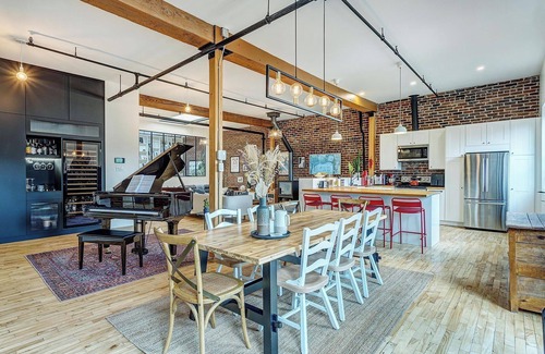 Plateau Mont Royal Apartment | Designer Loft with Rooftop Oasis in the Heart of Le Plateau