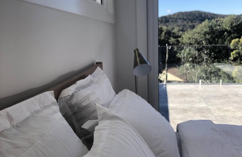 Pearl Beach House | Exceptional Designer Pearl Beach Family House by the Ocean