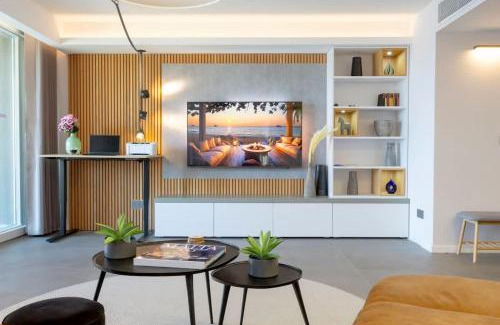 Tower Road Apartment | Designer Sea View Apt in Top Location