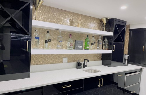 Airdrie House | Stylish Suite with Pool Table & Family-Friendly Amenities