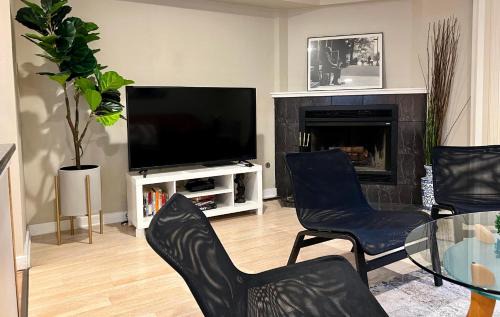 Old Town House | Stylish 3 Bedroom Retreat with Patio & Pet-Friendly Amenities