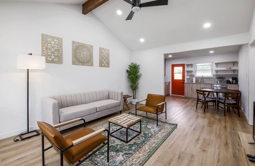 North Austin Civic Association House | Designer Home Near Domain/Q2: Ideal for Families & Pets
