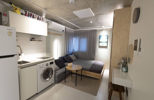 Mangwon-dong Apartment | Discover Designers ON: the Zip in Mangwon with Breakfast