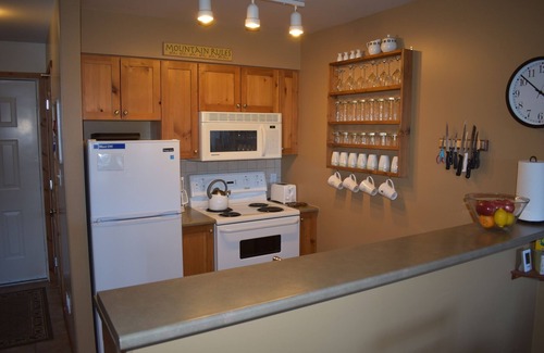 Silver Star Mountain Condo | Top Floor Creekside Condo with Beautiful Views & Hot Tub