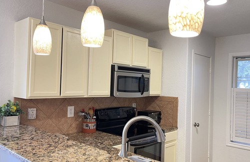 San Antonio House | Charming Home Near Sea World with Family-Friendly Amenities