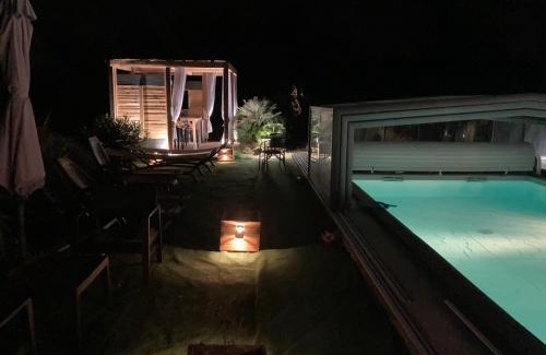 La Clisse House | Desirad: Oceanfront Escape with Spa & Private Pool Amenities