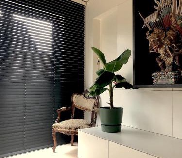 Sint-Amandsberg Apartment | Inviting Desk Till Dawn: 4-Star Family-Friendly Retreat