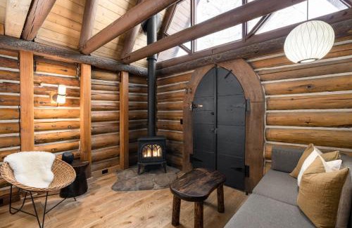 Markleeville Hotel | Explore Desolation Hotel in Hope Valley - Pet Friendly & More