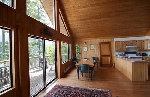 Powell River Cabin | Pet-Friendly Desolation Resort with Spa and Hot Tub