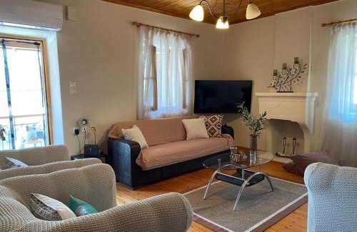 Sithonia House | Guest Rated 9.4: Despina’s House - Pet and Child Friendly