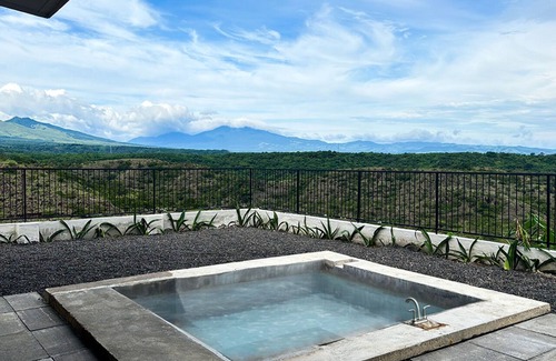 Bagaces Apartment | Relax at Destino Hotel & Hot Spring with Private Pool Access