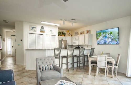 Holiday Isle Condo | Unforgettable Stays at Sandpiper Cove #9223 in Destin