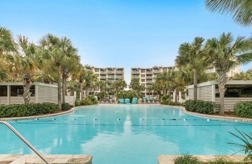 Fort Walton Beach Apartment | Family-Friendly Destin West Resort with Pool & Hot Tub