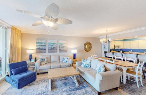 Fort Walton Beach Apartment | Family-Friendly Destin West Resort with Pool & Hot Tub