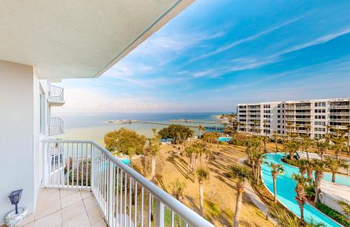 Fort Walton Beach Apartment | Family-Friendly Destin West Resort with Pool & Hot Tub