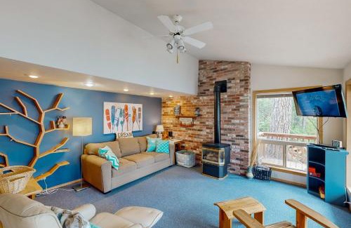 Loon Lake House | Experience Destination Deer Lake: Pet-Friendly Oceanfront Retreat