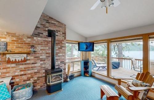 Loon Lake House | Experience Destination Deer Lake: Pet-Friendly Oceanfront Retreat