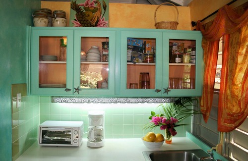 Josiah's Bay Cottage | Relaxation Awaits: Oceanfront Spa & Breakfast Included