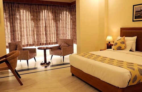 Sadri Hotel | Discover Destinn The Neergarh Palace with Breakfast Included