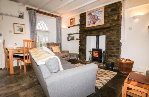 Boscastle House | Pet-Friendly Retreat at Destiny Cottage – 4-Star Stay