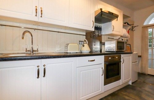 Boscastle Cottage | Pet-Friendly Destiny Cottage with Oceanfront Views in Boscastle