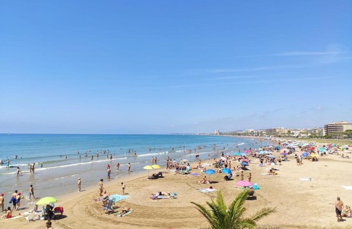 Segur de Calafell Apartment | Oceanfront Desvalls: 4-Star, Perfect for Families!