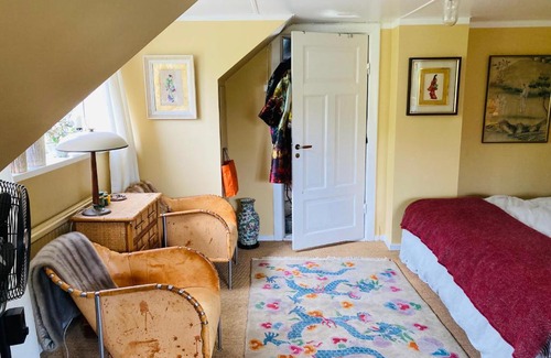 Lovestad Villa | Charming Det lilla huset på landet: Family-Friendly Escape