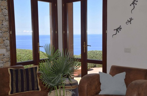 Costa Paradiso House | Dreamy Villa with Private Pool & Ocean Views, Rated 10/10
