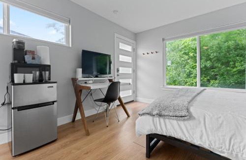 MLK Apartment | Cozy 1-Bed In-law Suite Near Downtown - Rated 9.5/10!