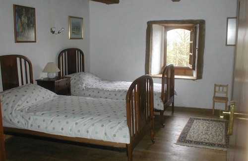 Mohon Other | Inviting 19th Century Stone Farmhouse with Pool & Breakfast