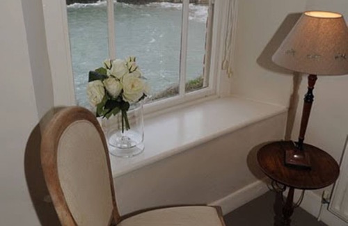 Port Isaac Cottage | Charming 2 Bedroom Cottage with Ocean View Above Port Isaac