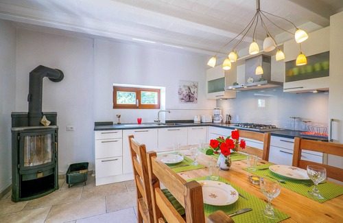 Colmegna House | Beautiful 3-Bedroom House with Private Pool & Lake View