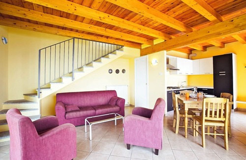 Trarego Viggiona House | Picturesque 3-Room House with Lake View & Pool Amenities