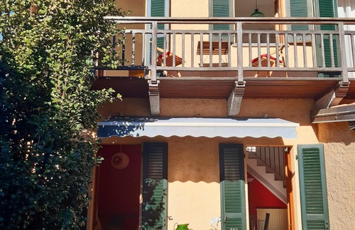 Pallanza House | Inviting 4½-Room House with Private Garden and Lake View