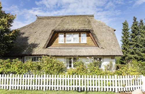 Binz House | Elegant 5-Star Country House with Pool and Ocean Views