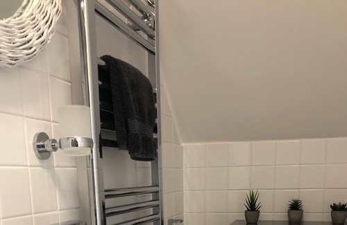 Littlebredy Apartment | Cozy Annex with Hot Tub & Daily Breakfast, 10/10 Rating